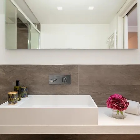 Conte Manfredo And Donna Angelina With Breathtaking Arena Views In Apartman Verona
