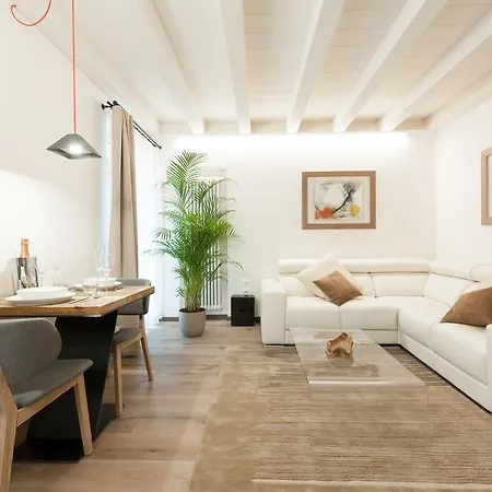 Verona Suites Апартаменты